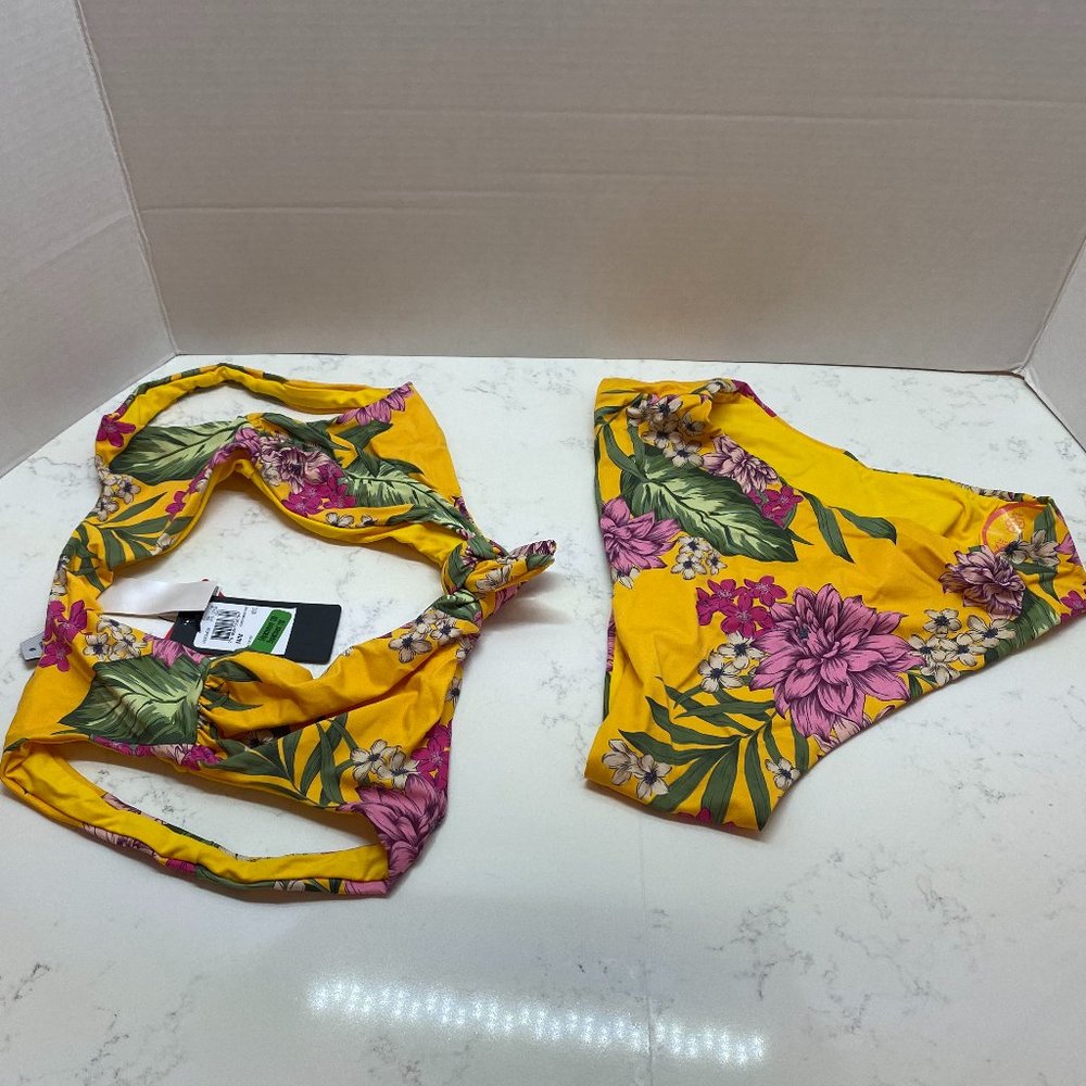 NWT Guess Flower Summer Print Halter Top Swimsuit